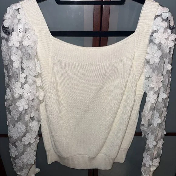 "French Connection" -Juri Mozart Caballo Womens Floral Lace Sleeve Sweater - Picture 3 of 6